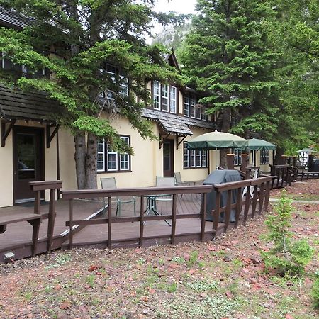 Crandell Mountain Lodge Waterton Park Eksteriør bilde