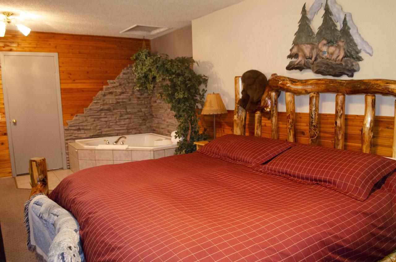 Crandell Mountain Lodge Waterton Park Eksteriør bilde