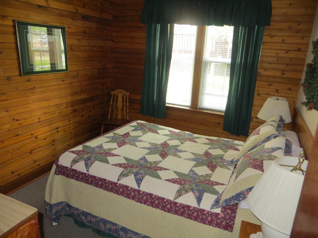 Crandell Mountain Lodge Waterton Park Eksteriør bilde